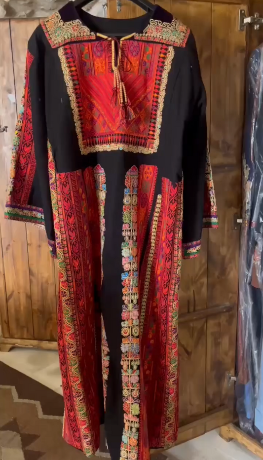 Original Beit Dajan Embroidered Thobe – Handmade Heritage Piece